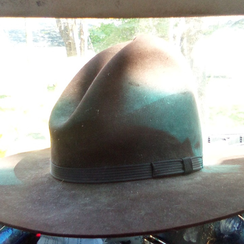 Beaver cowboy hat